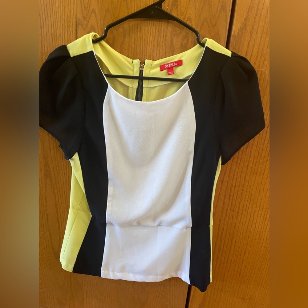 Women’s dress top